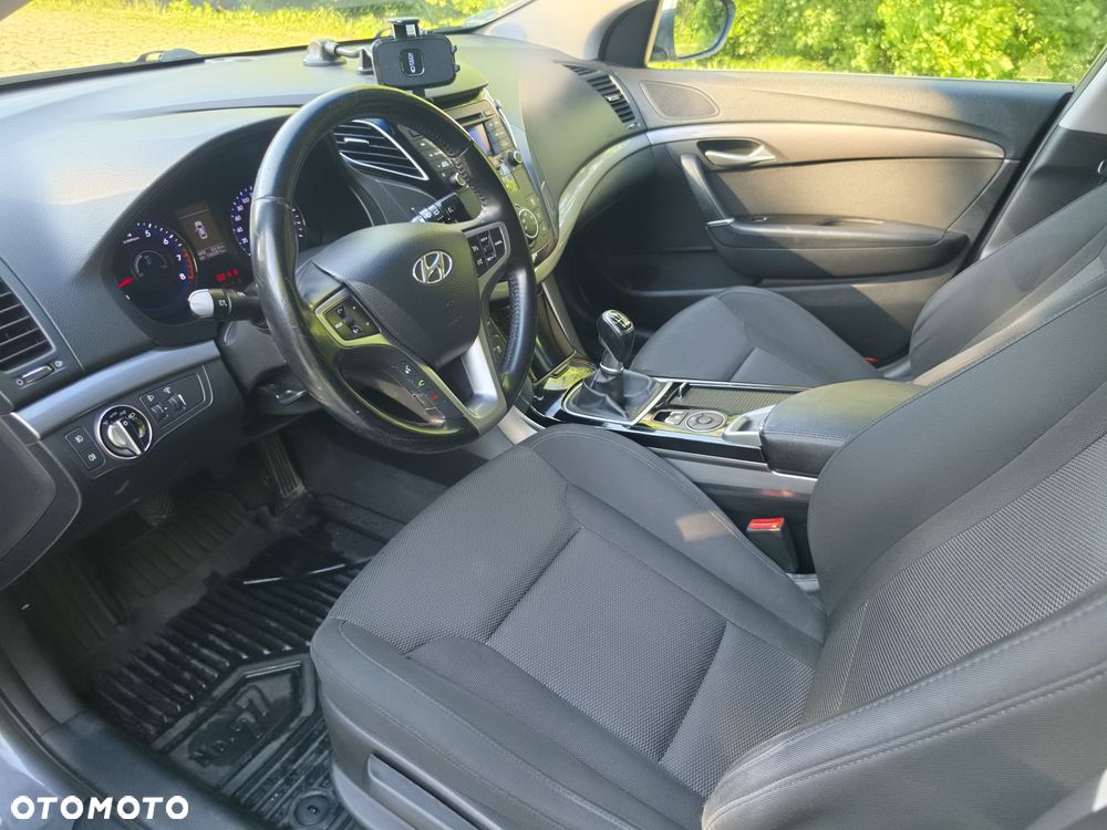 Hyundai i40 Kombi 1.6 Classic - 12