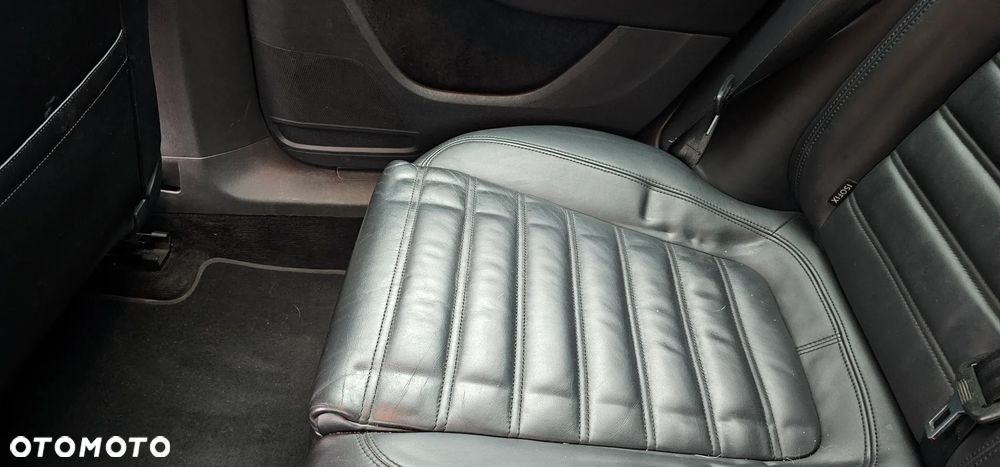 Volkswagen Passat - 24