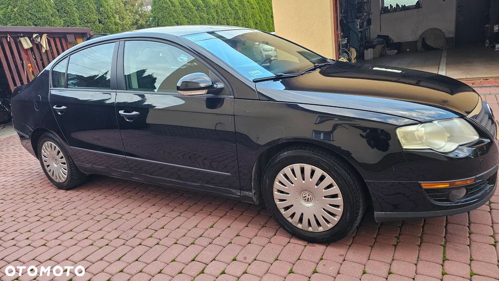 Volkswagen Passat 2.0 TDI Comfortline - 18