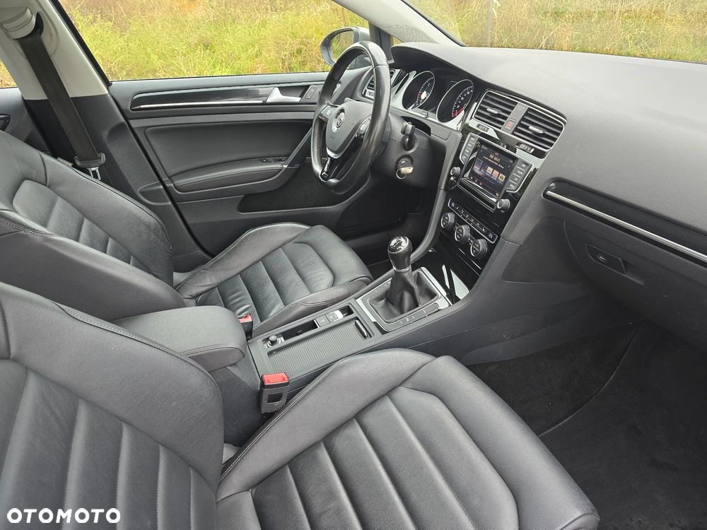 Volkswagen Golf 2.0 BlueTDI Comfortline - 9