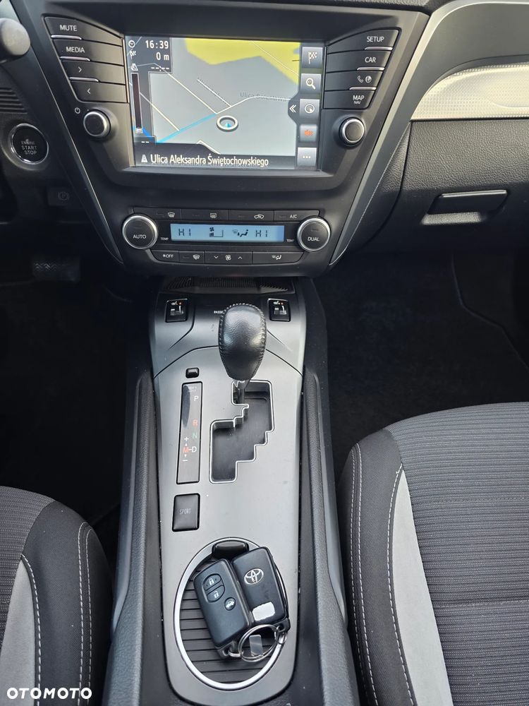 Toyota Avensis Touring Sports 1.8 Multidrive S Comfort - 31