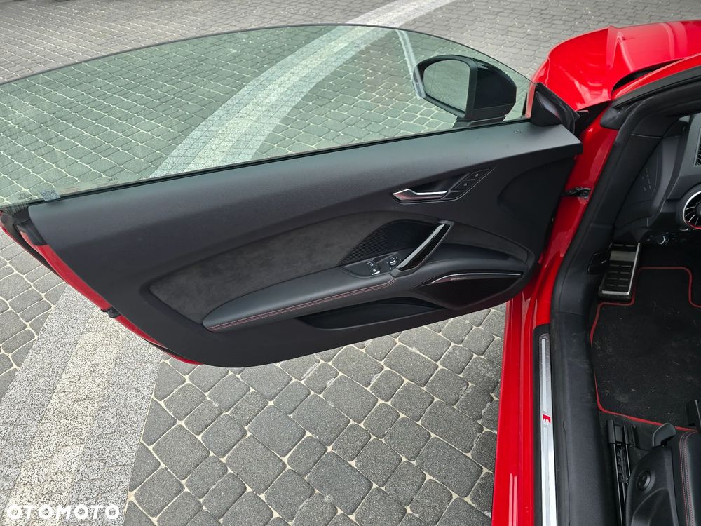 Audi TT S Coupé - 10