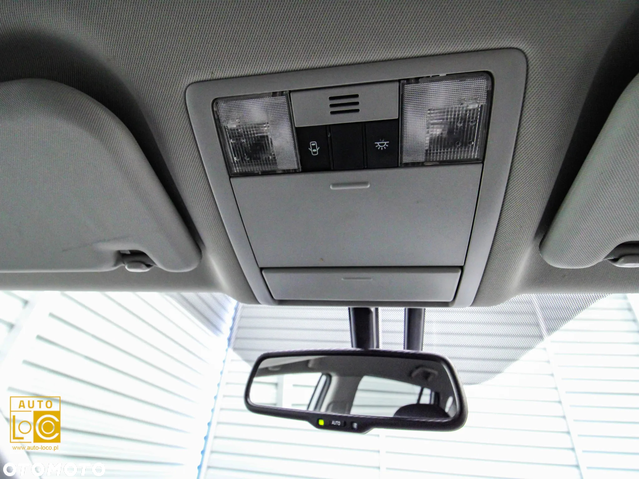 Toyota Verso 2.0 D-4D Premium - 32