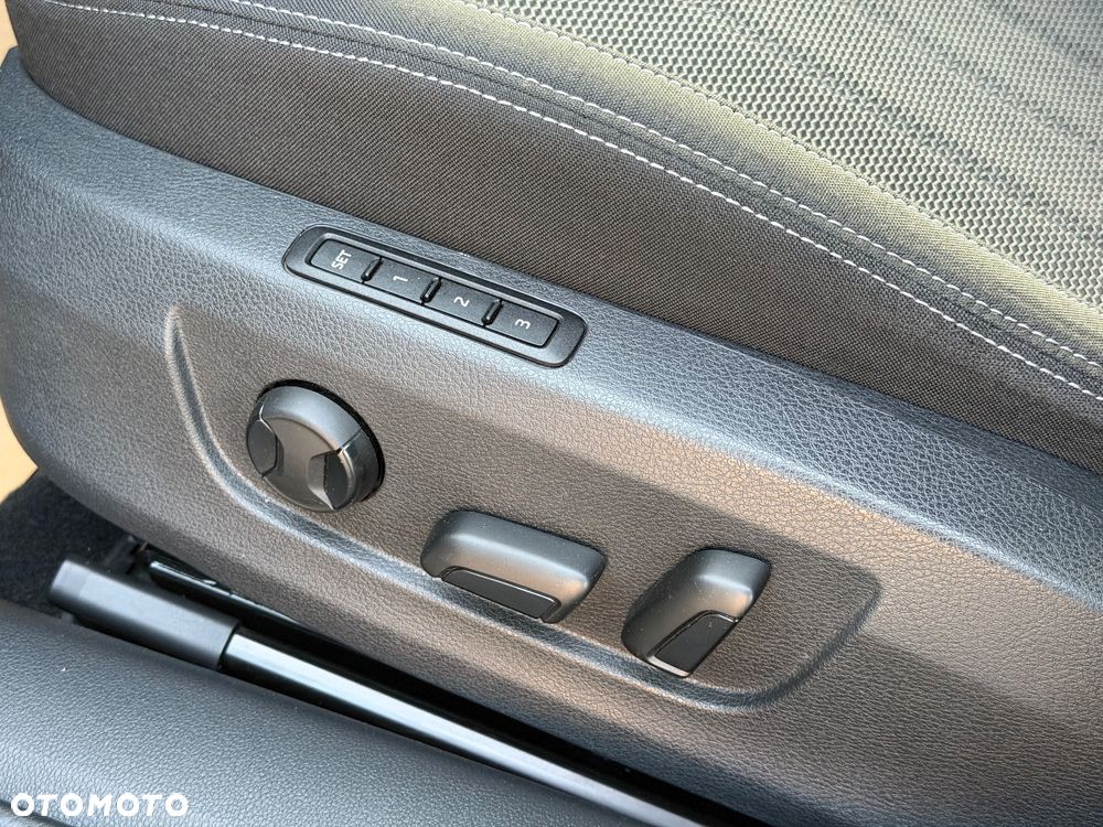 Skoda Superb 2.0 TDI SCR Style DSG - 21