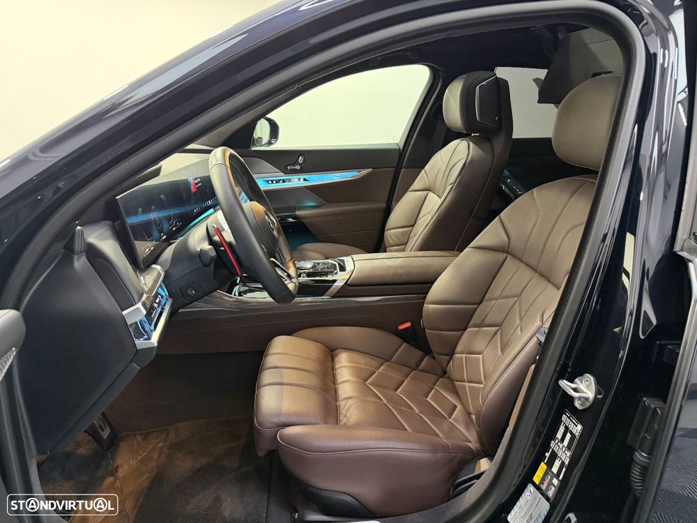 BMW 760 M760e xDrive - 16