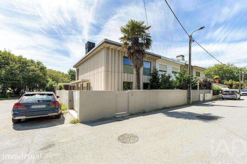 Casa / Villa T4 em Arcozelo de 238,00 m2 - Grande imagem: 2/30