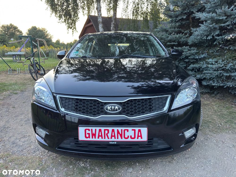 Kia Ceed 1.4 CVVT Dream-Team Edition - 21