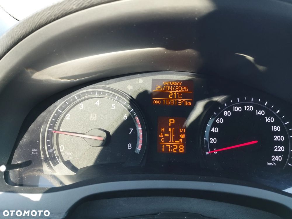 Toyota Avensis 2.0 Premium MS - 12