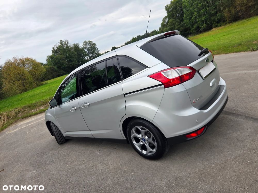 Ford Grand C-MAX - 8