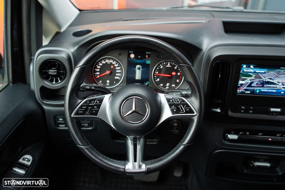 Mercedes-Benz Vito Misto Extra-Longa Aut. PRO - 18
