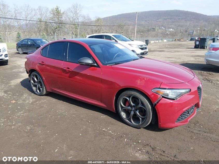 Alfa Romeo Giulia 2.0 Turbo 16V AT8-Q4 Veloce - 38