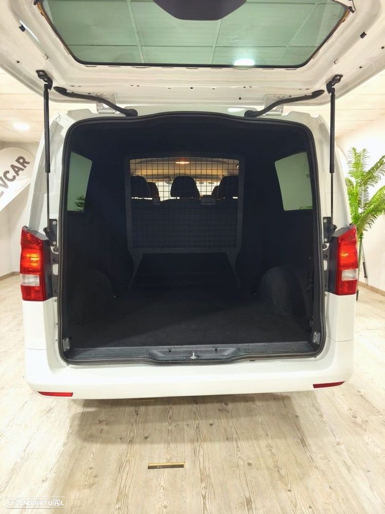 Mercedes-Benz Vito 114CDI AUTO 6LUGARES - 6