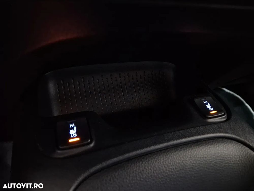 Toyota Corolla 1.8 Hybrid Business Edition - 20