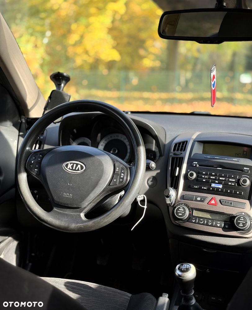 Kia Ceed Cee'd 1.6 Crdi Comfort + - 19