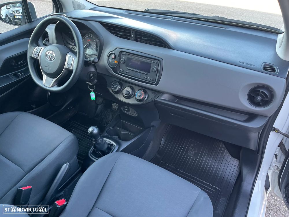 Toyota Yaris Ecobizz IVA Dedutível - 15