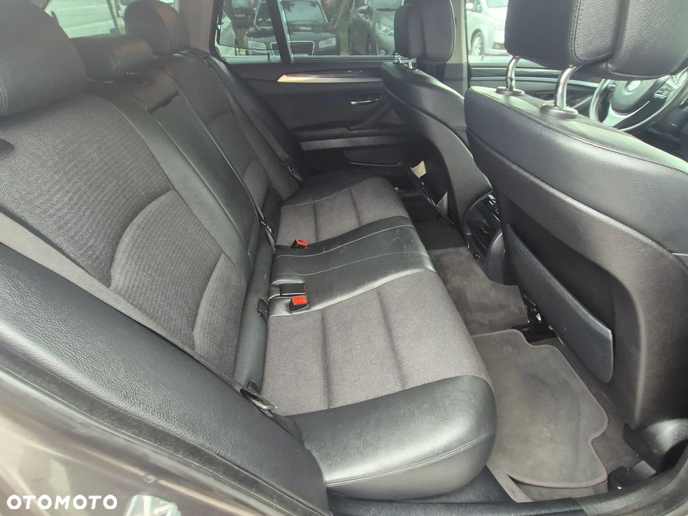BMW Seria 5 520d - 30