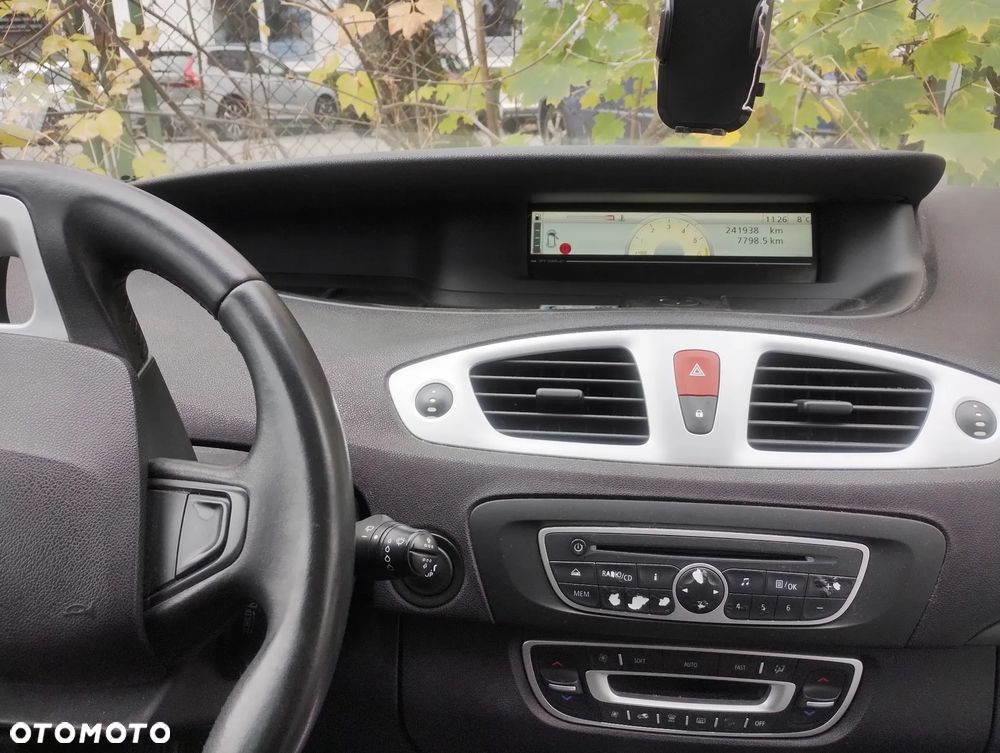 Renault Scenic 1.5 dCi Emotion - 6