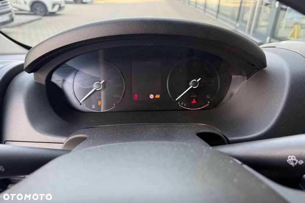 Opel Movano Heavy L2H2 2.2 140KM - 9