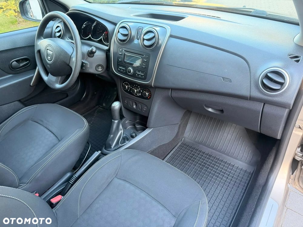 Dacia Sandero 1.2 16V Laureate - 19