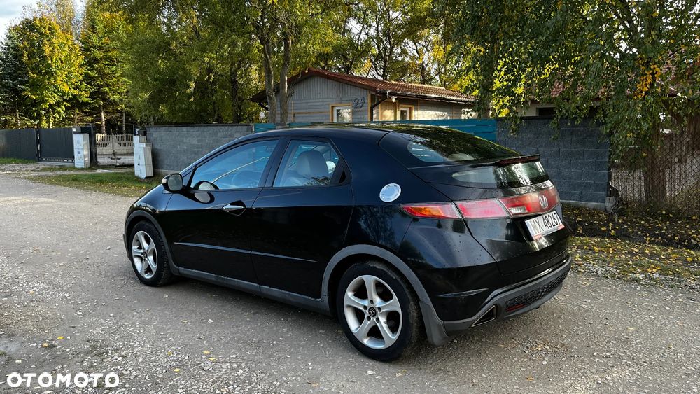 Honda Civic 1.8 Comfort - 4
