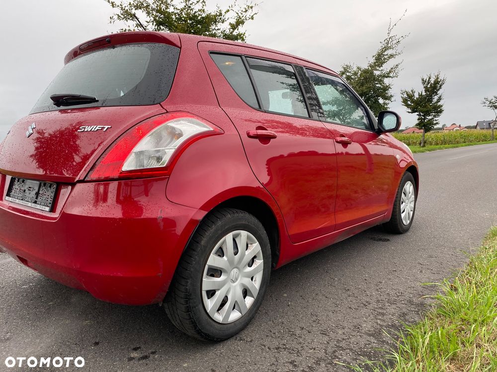 Suzuki Swift 1.3 A-M-T Comfort - 4