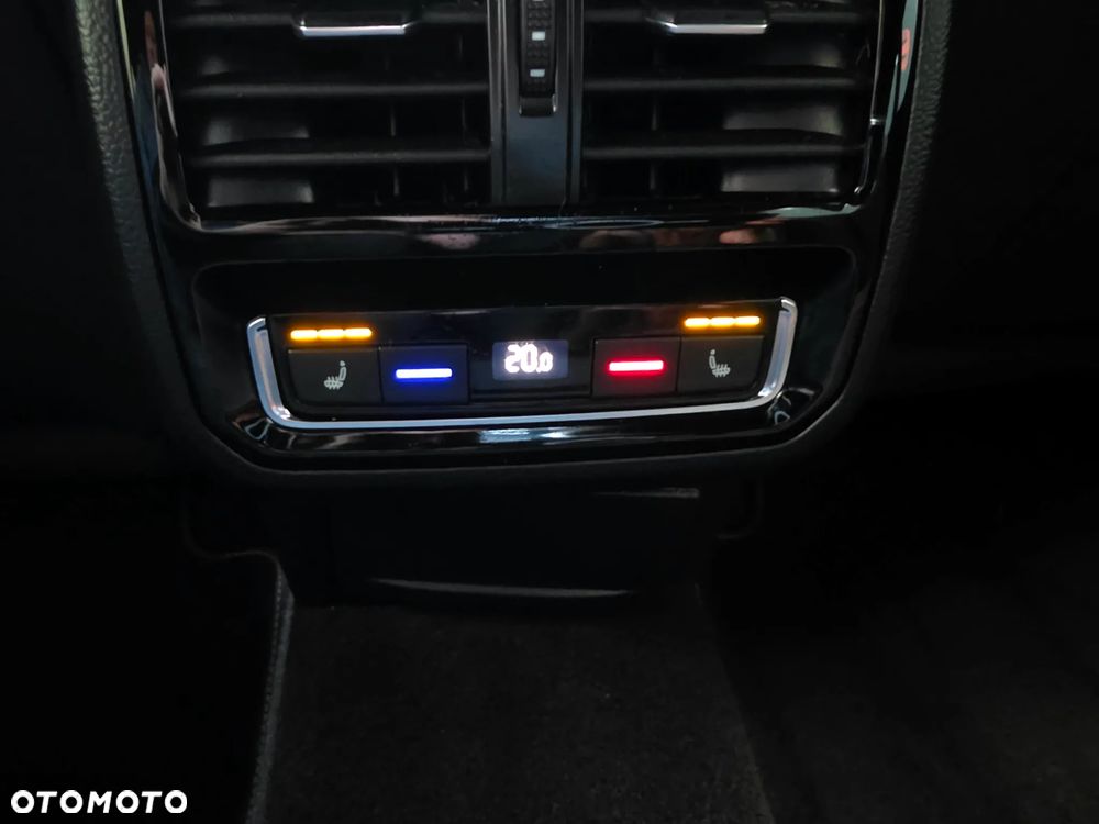 Volkswagen Arteon 2.0 TDI SCR 4Motion DSG R-Line - 36