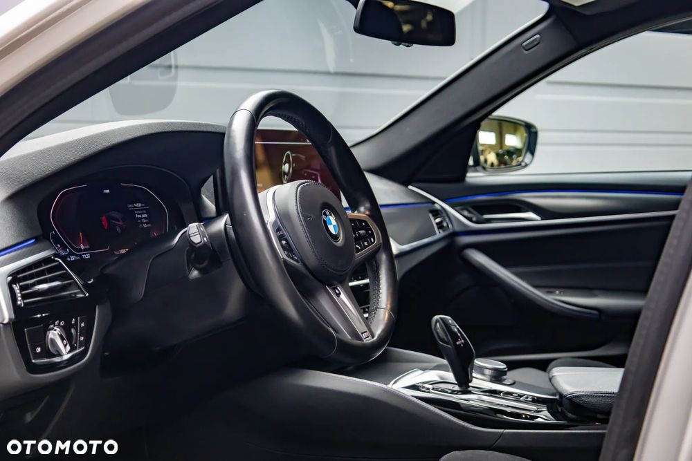 BMW Seria 5 520d xDrive mHEV M Sport sport - 13