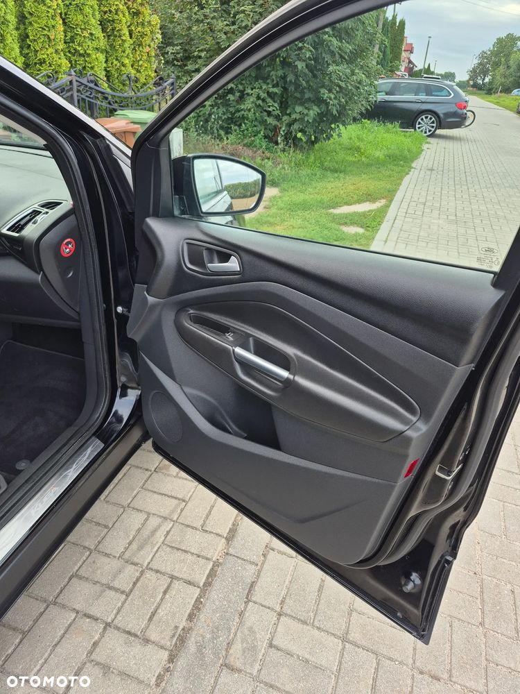 Ford Kuga 2.0 TDCi AWD Titanium - 12