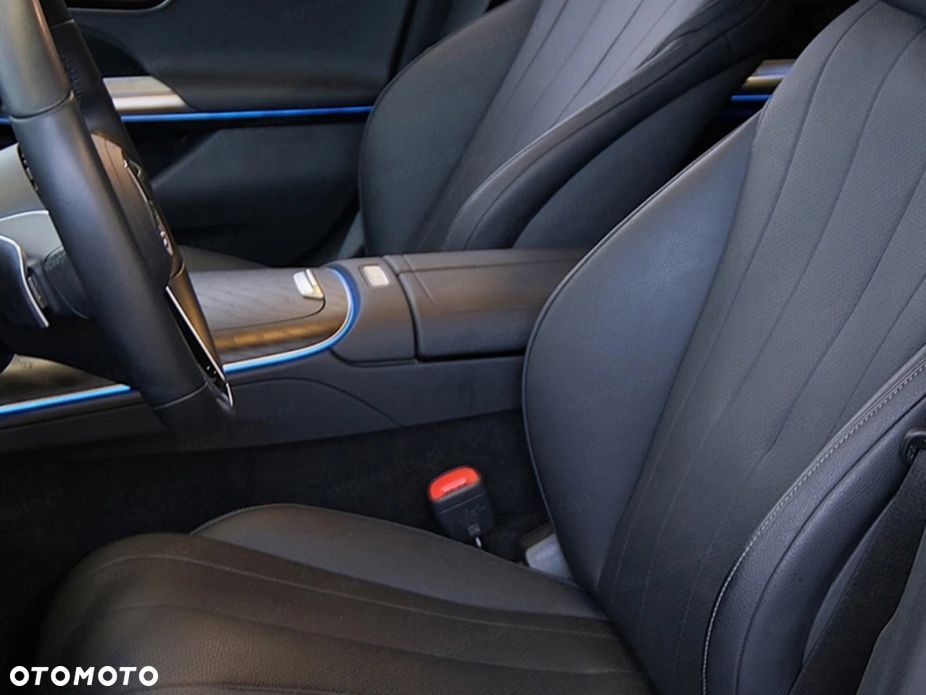 Mercedes-Benz Klasa E - 9