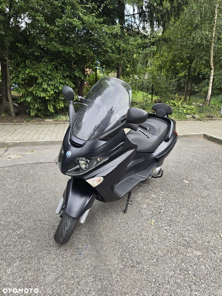 Piaggio Xevo - 1