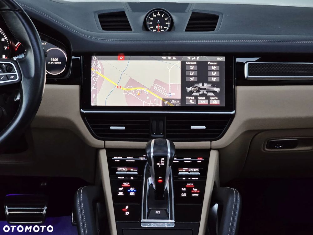Porsche Cayenne Turbo - 27