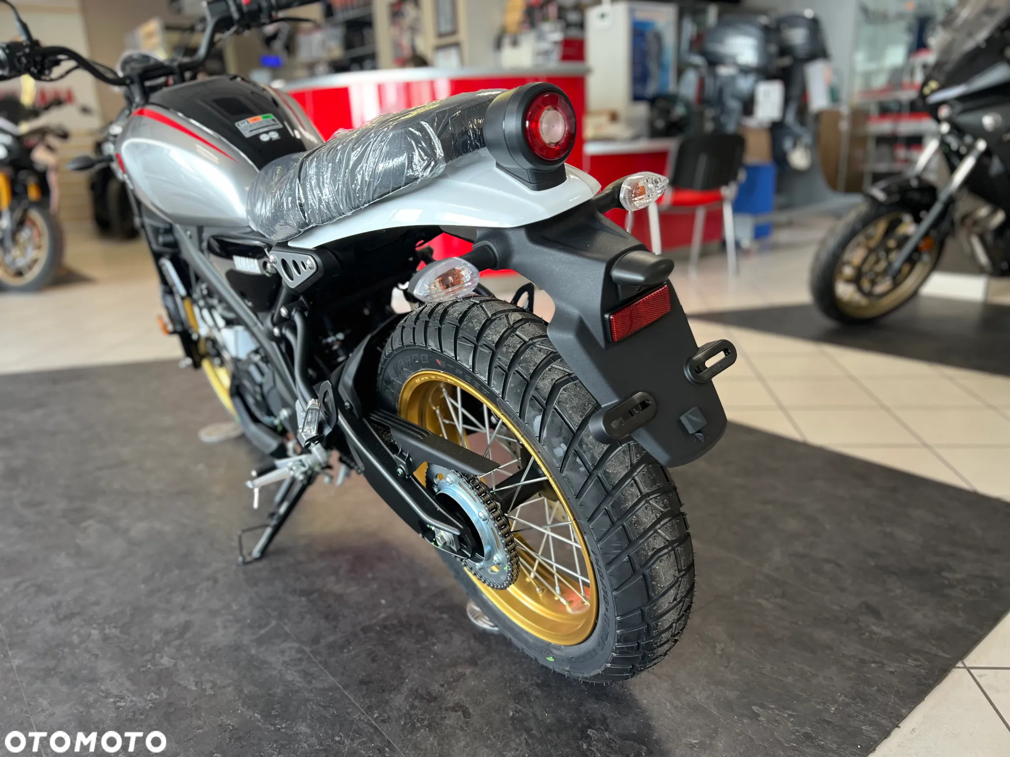 Yamaha XSR - 15