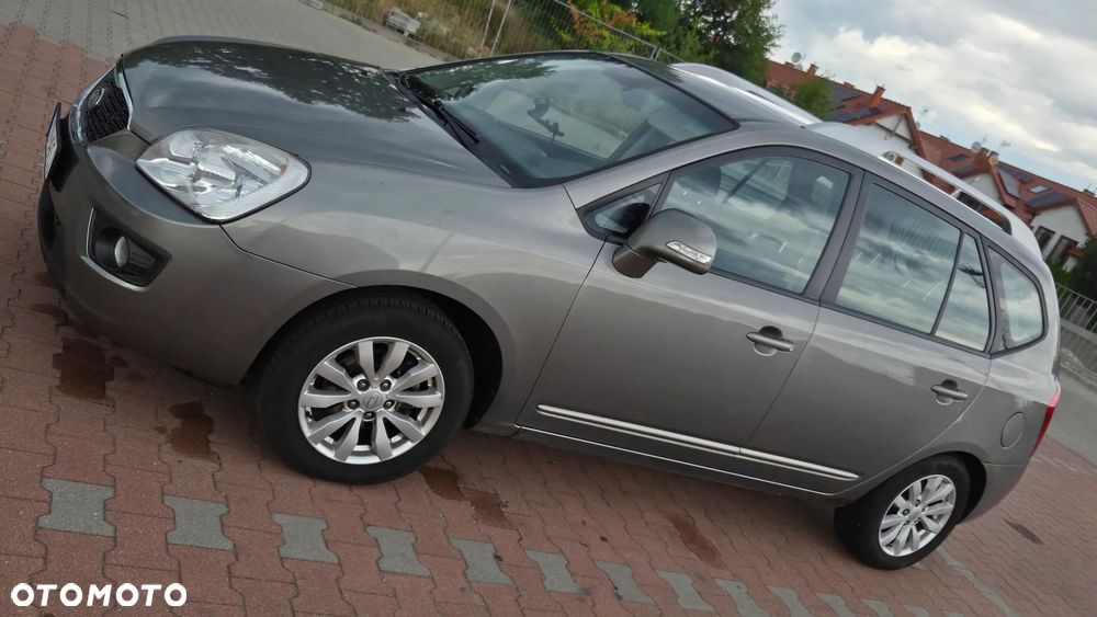 Kia Carens 2.0 EX - 1