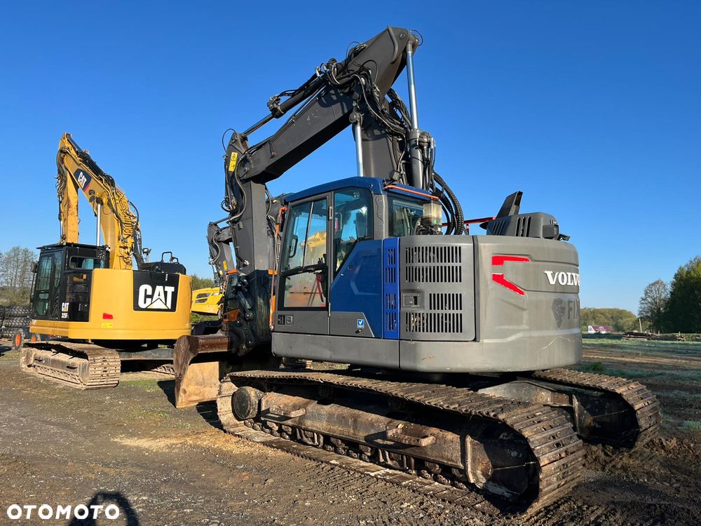 Volvo ECR235EL - 22