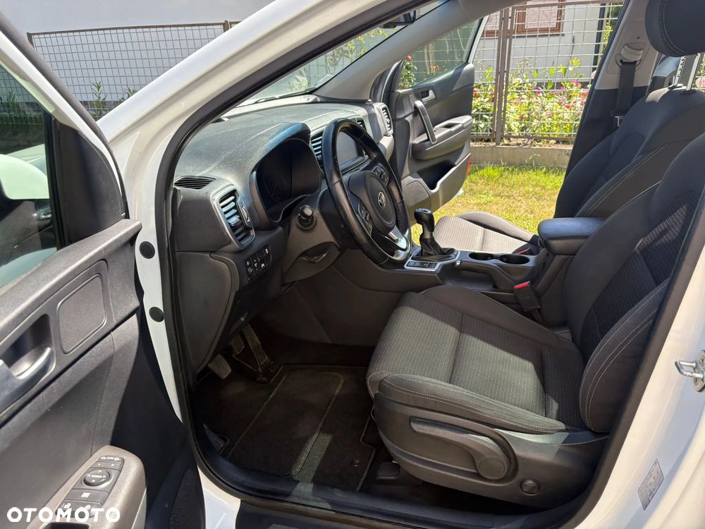 Kia Sportage - 12