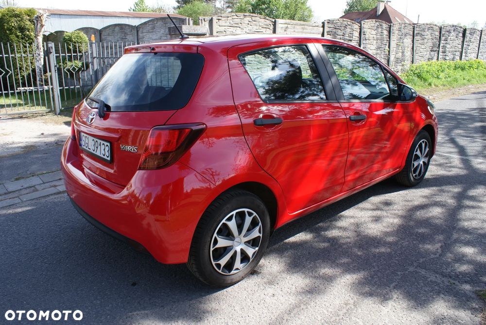 Toyota Yaris - 12