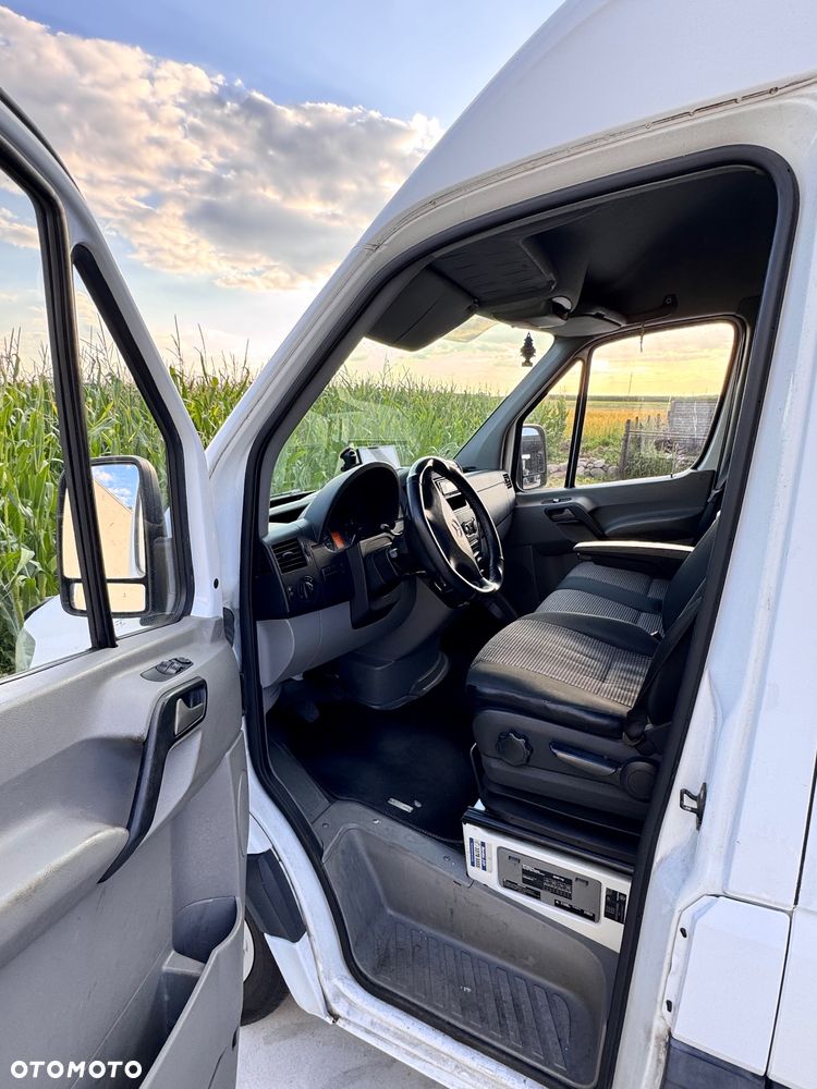 Mercedes-Benz Sprinter 906 kamper van - 13