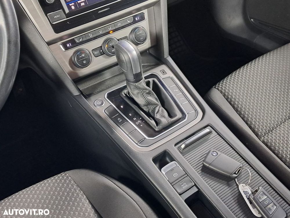 VOLKSWAGEN Passat 2020 — imagine 53