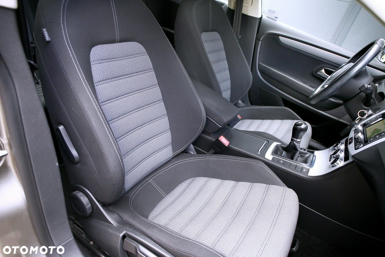 Volkswagen Passat CC - 15