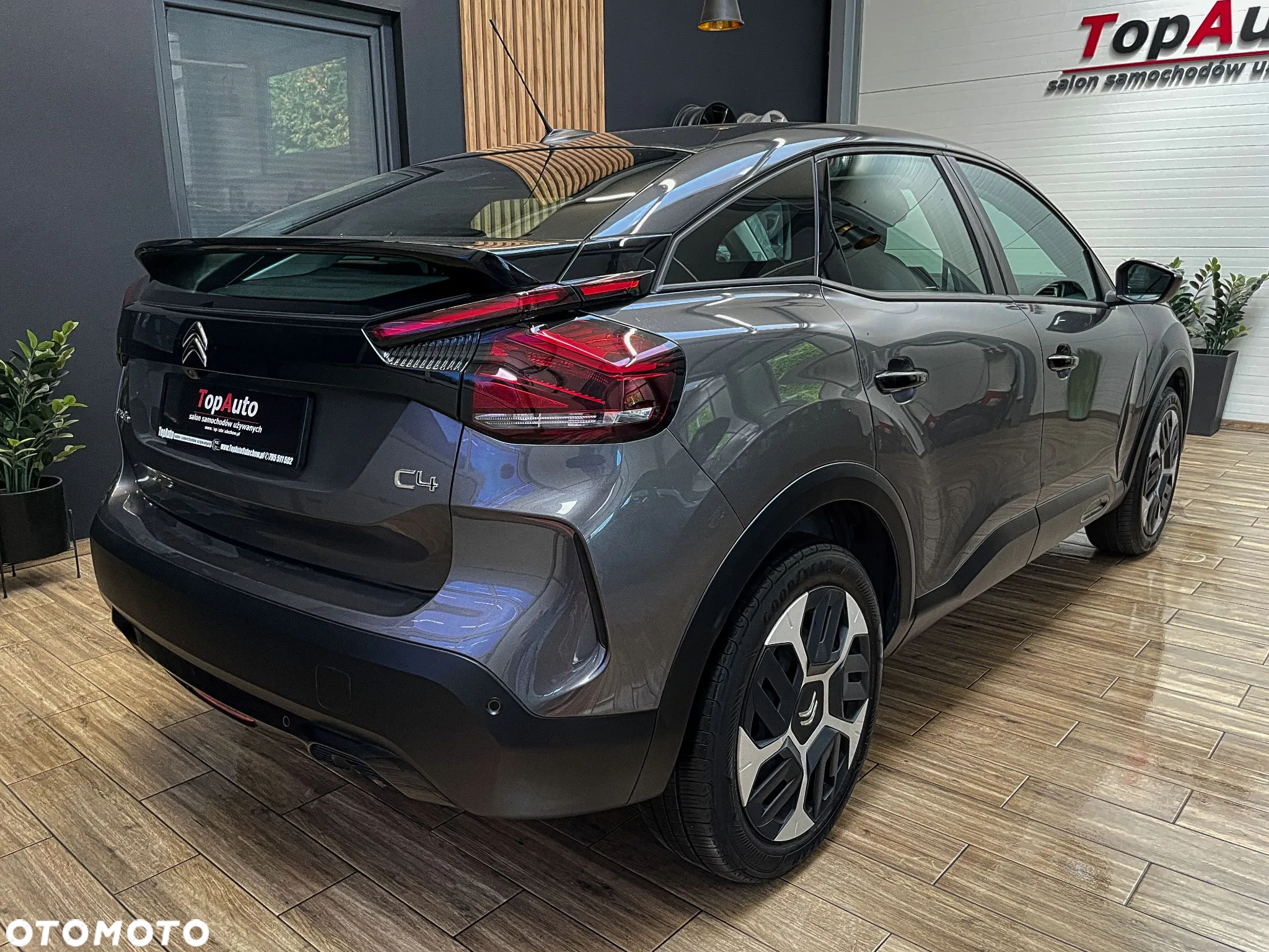 Citroën C4 PureTech 130 Stop&Start EAT8 SHINE - 8