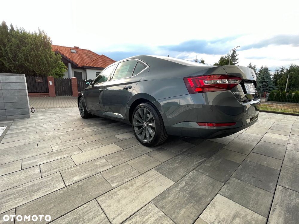 Skoda Superb 2.0 TDI Style DSG - 6
