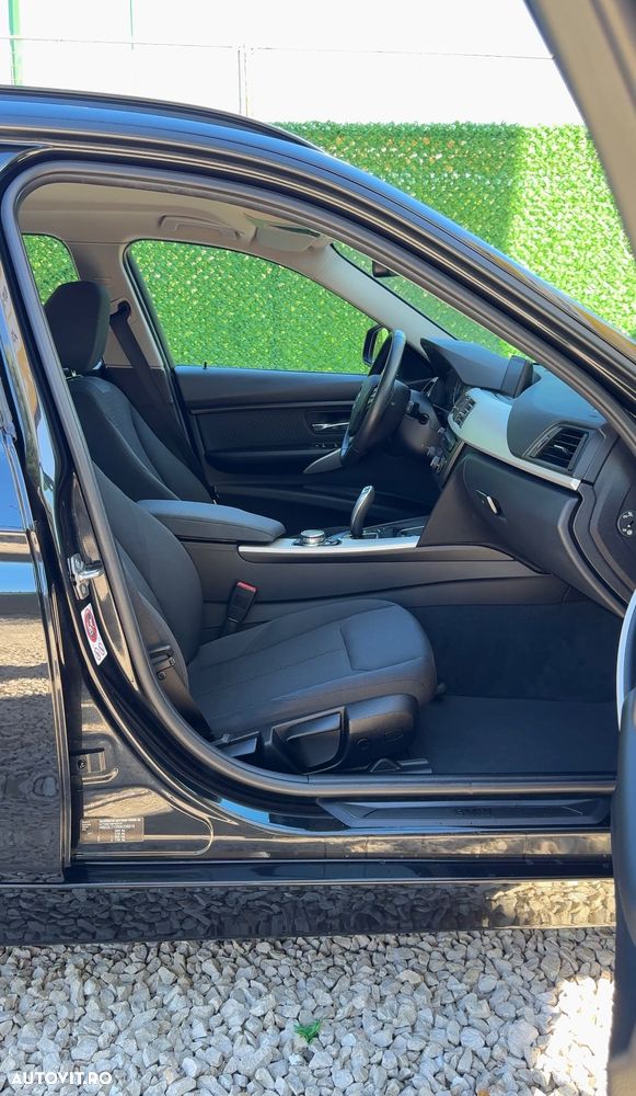 BMW Seria 3 320d Aut. Efficient Dynamics Edition - 11