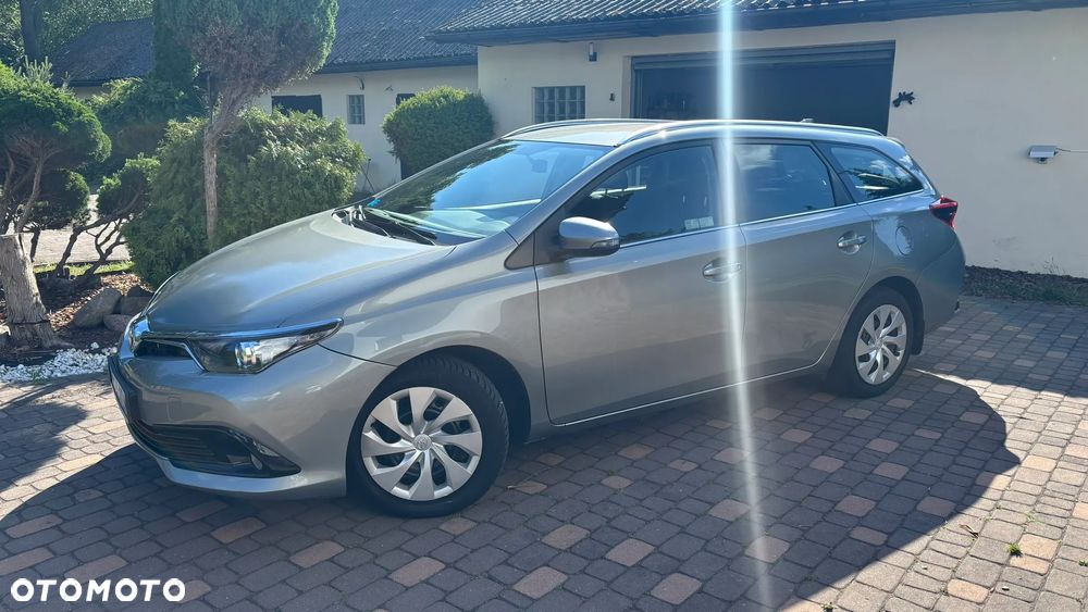 Toyota Auris 1.6 Comfort - 4