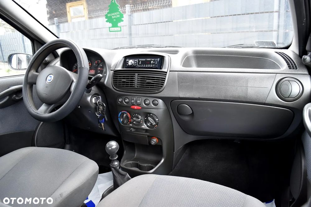 Fiat Punto 1.2 8V Active - 28