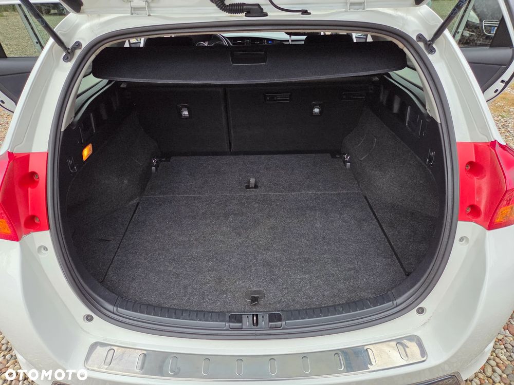 Toyota Auris 2015 photo 5