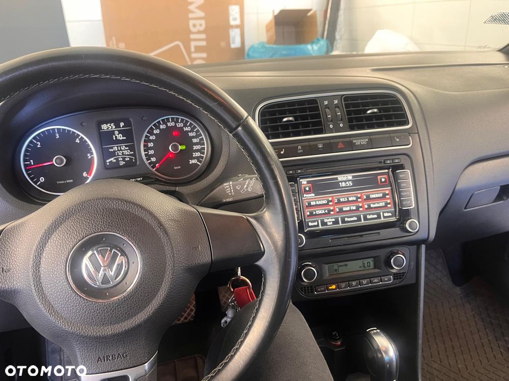 Volkswagen Polo 1.6 TDI DSG Comfortline - 6