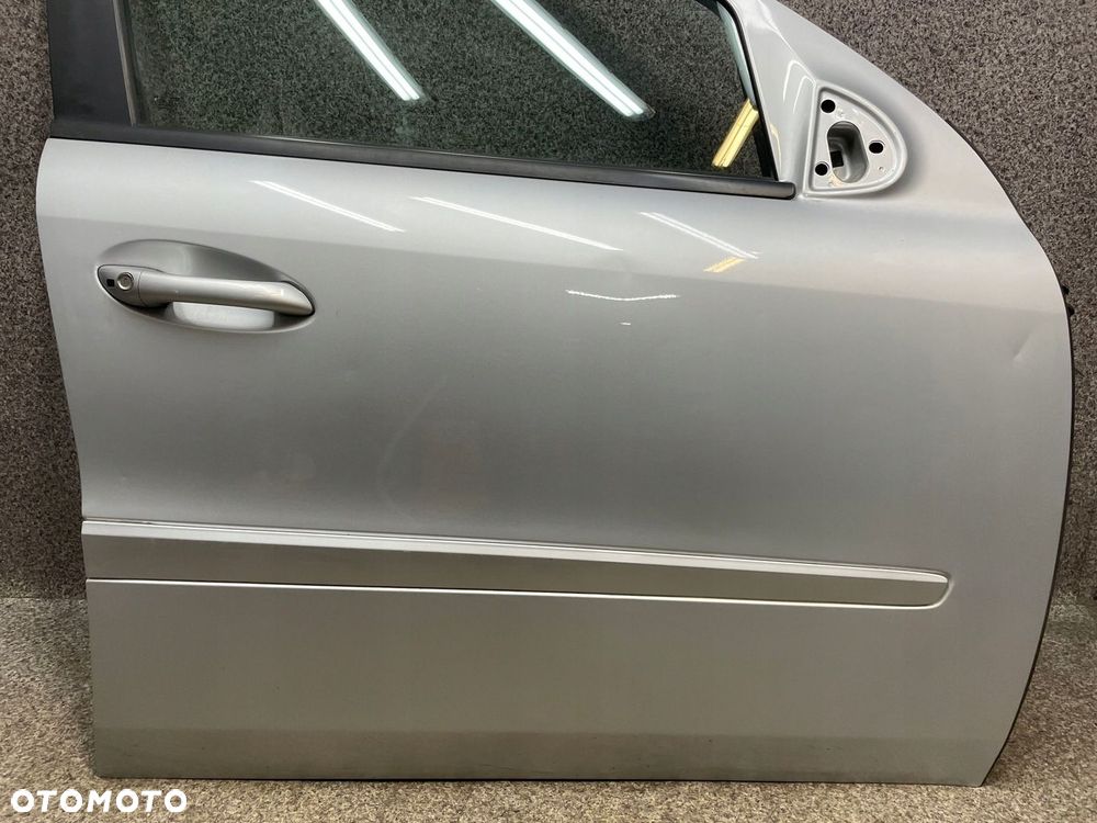 Drzwi prawy przod przednie srebrne C775 775U Mercedes W164 ML 100-120 umFe - 6