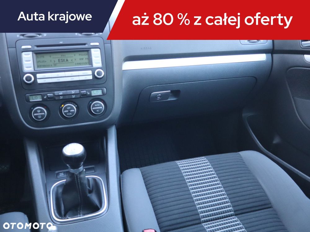Volkswagen Golf - 10