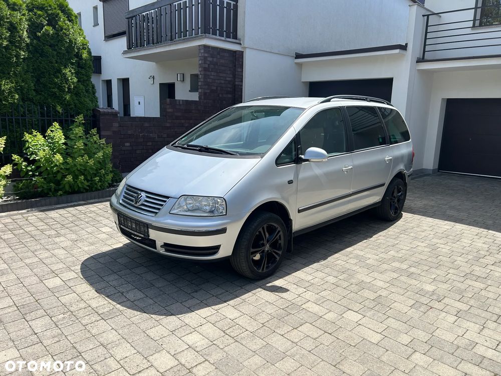 Volkswagen Sharan 1.9 TDI Exclusive Edition - 1