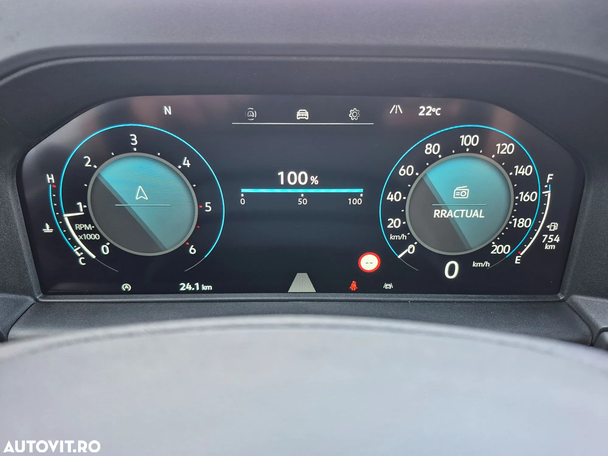 Volkswagen Caravelle - 10